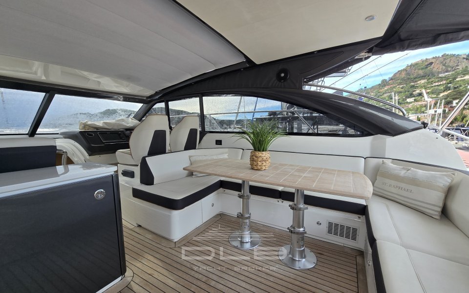 PRINCESS V48 