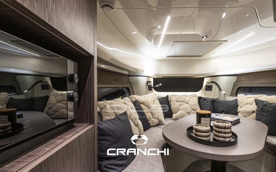 CRANCHI A32