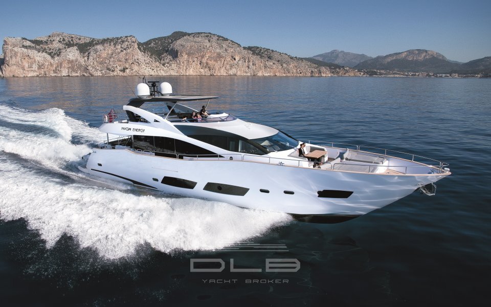 SUNSEEKER 28 Metre Yacht