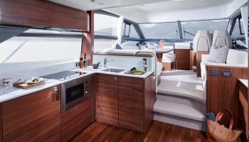 Première Mondiale du PRINCESS 49 au Cannes Yachting Festival